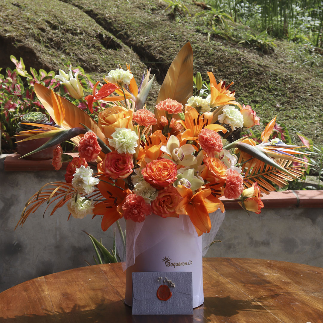 CAJA DE FLORES EN MEDELLIN POBLADO